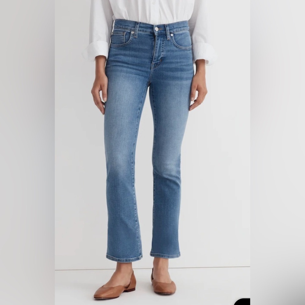 NEW Madewell Mid Rise Kick Out Crop Jeans Medium Blue Sz 33 Petite